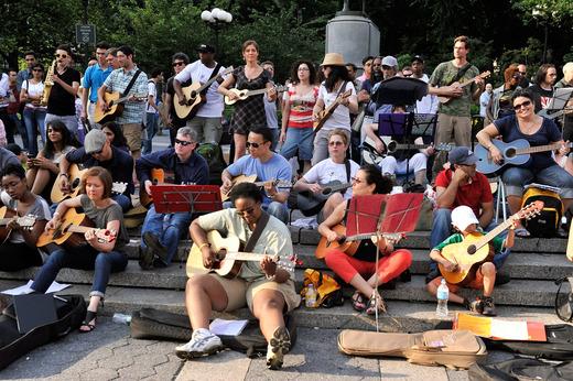 400 Guitarists_MMNY2013